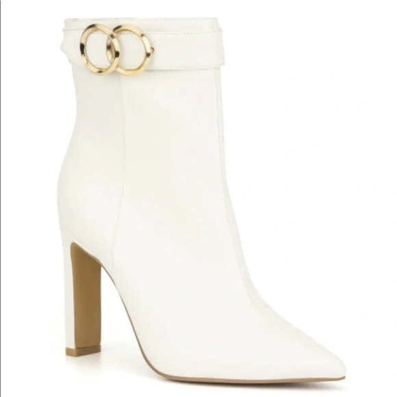 NEW YORK & COMPANY Bella Double Ring Bootie - Picture 3 of 5
